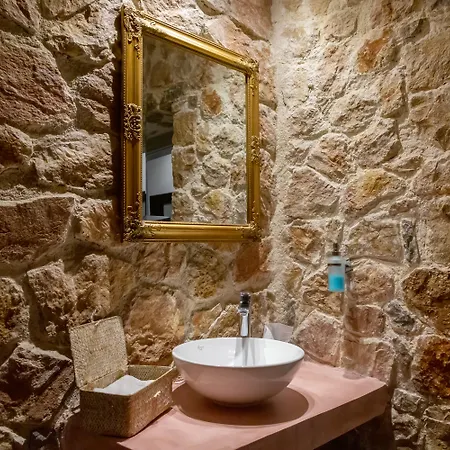 Desiterra Luxury And Hotell